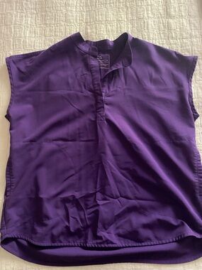 FIGS Rafaela Scrub Top